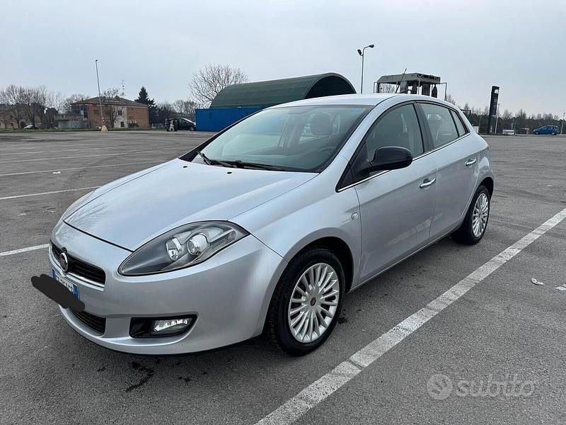 Usata Fiat Bravo 105 CV (77 kW) 2014 Grigio Utilitaria