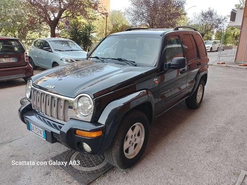 Usata Jeep Cherokee Limited 148 CV (108 kW) 2003 Nero SUV