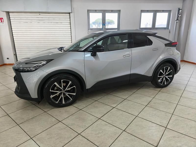 Usata Toyota C-HR Trend 97 CV (71 kW) 2025 Grigio SUV