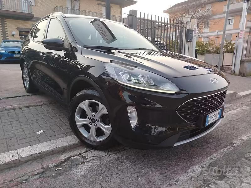 Usata Ford Kuga 120 CV (88 kW) 2021 Nero SUV