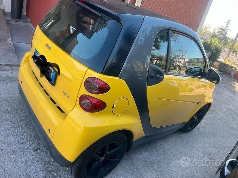 Usata Smart ForTwo Coupé 71 CV (52 kW) 2014 Giallo Coupé