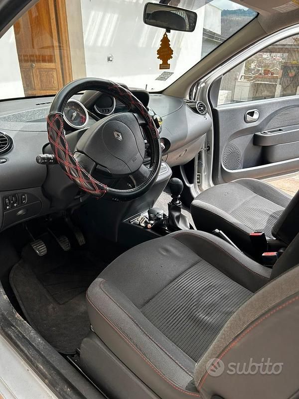 Usata Renault Twingo 75 CV (55 kW) 2012 Grigio Utilitaria