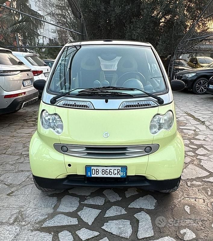Usata Smart ForTwo Cabrio Passion 61 CV (44 kW) 2006 Giallo Cabrio