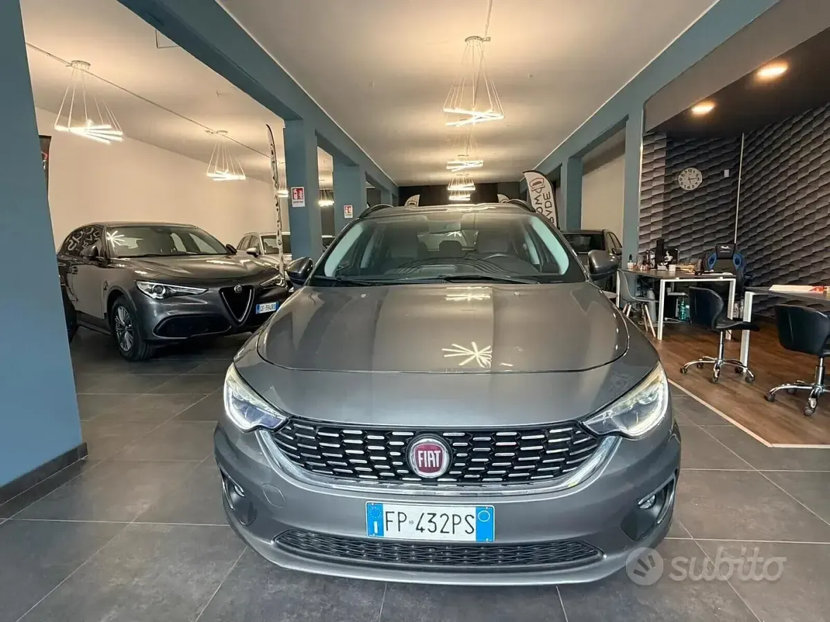 Occasion Fiat Tipo Lounge 120 ch (88 kW) 2018 Gris Break