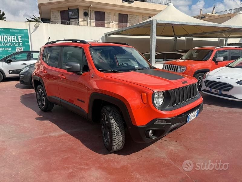 Usata Jeep Renegade Trailhawk 170 CV (125 kW) 2016 Arancione SUV