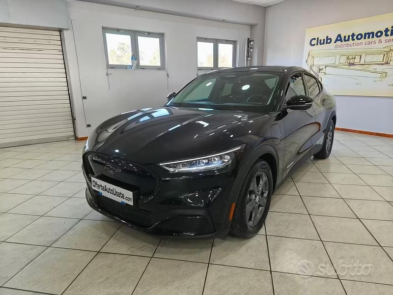 Usata Ford Mustang Mach-E 197 kW (269 CV) 2023 Nero SUV