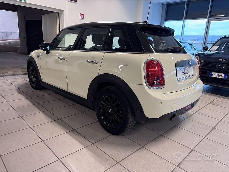 Usata Mini ONE 102 CV (75 kW) 2019 Bianco Utilitaria