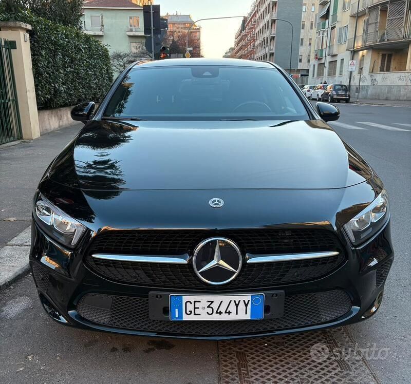 Nero Usata 2021 Mercedes A200 Edition Tre volumi | 22.300 € (Ottimo prezzo) - Immagine 1/4