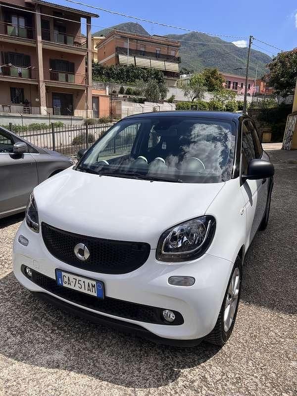 Begagnad Smart ForFour 71 HK (52 kW) 2019 Halvkombi