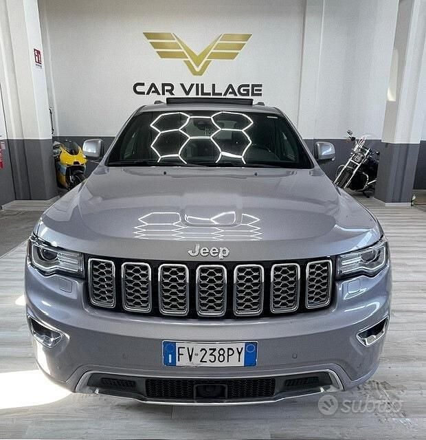 Usata Jeep Grand Cherokee Overland 250 CV (183 kW) 2019 Grigio SUV