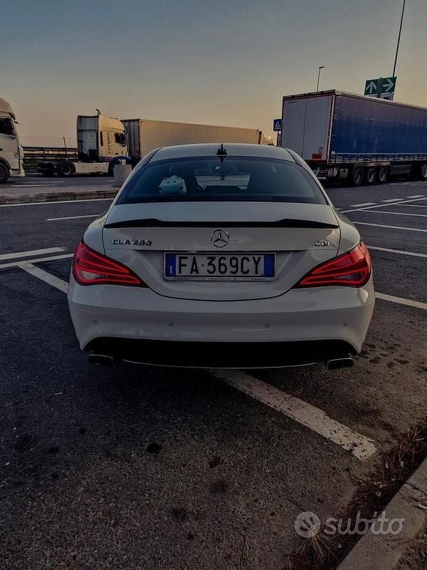 Usata Mercedes CLA200 2015 Bianco Berlina