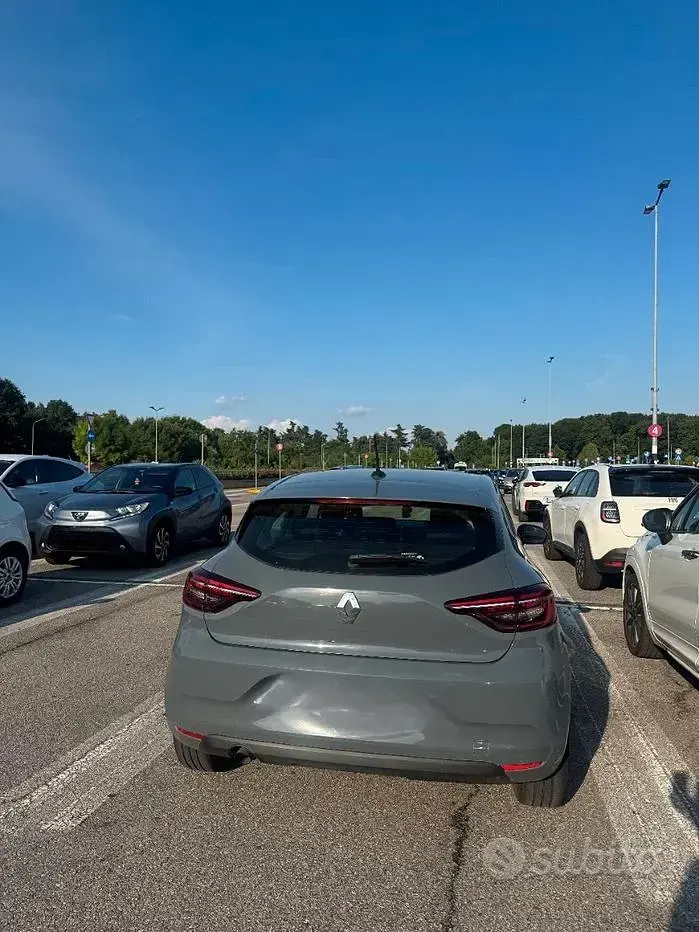 Usata Renault Clio V Life 65 CV (47 kW) 2019 Grigio Berlina