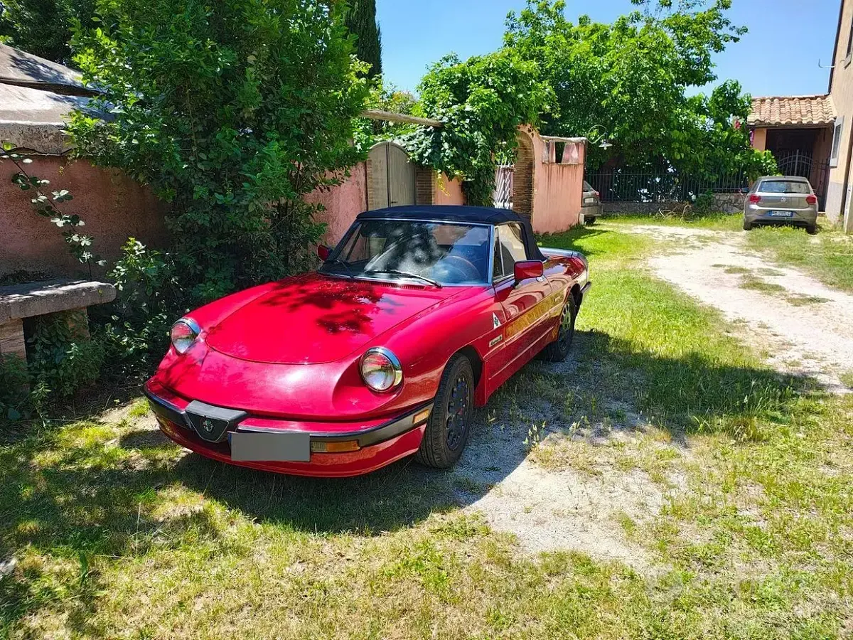 Usata Alfa Romeo Spider Quadrifoglio Verde 128 CV (94 kW) 1989 Rosso Cabrio