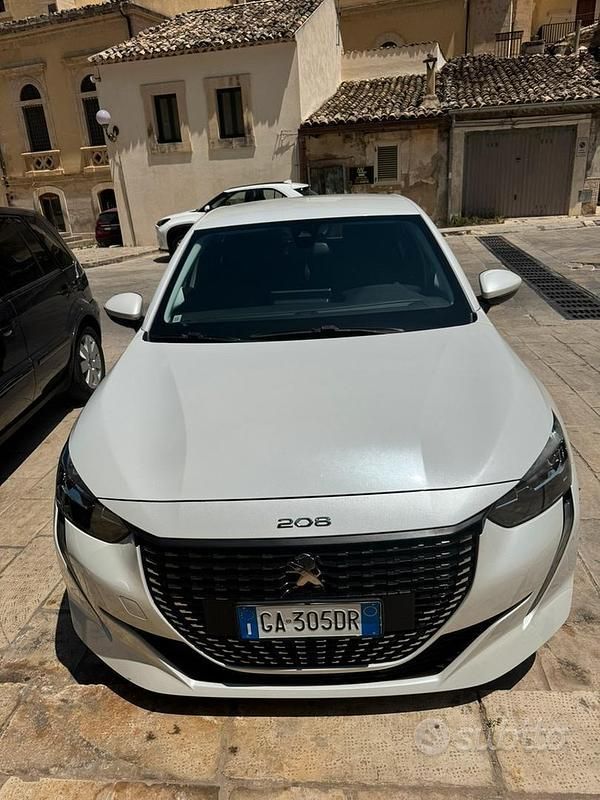 Usata Peugeot 208 102 CV (75 kW) 2020 Bianco Utilitaria