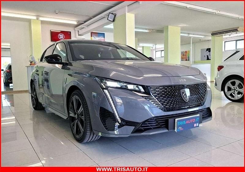 Grigio Usata 2024 Peugeot 308 GT Tre volumi | 28.800 € (Buon prezzo) - Immagine 1/4