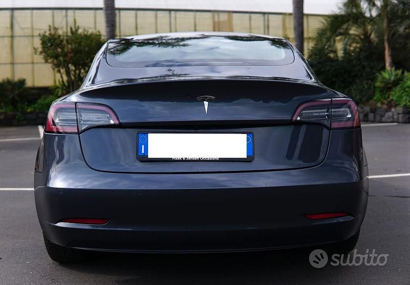 Usata Tesla Model 3 Standard Range Plus 250 kW (341 CV) 2019 Grigio Berlina