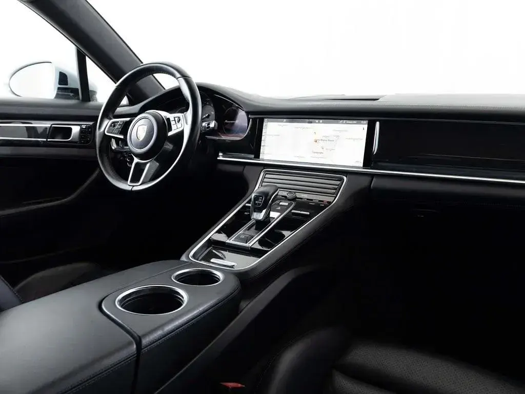 Usata Porsche Panamera 420 CV (308 kW) 2016 Argento Berlina