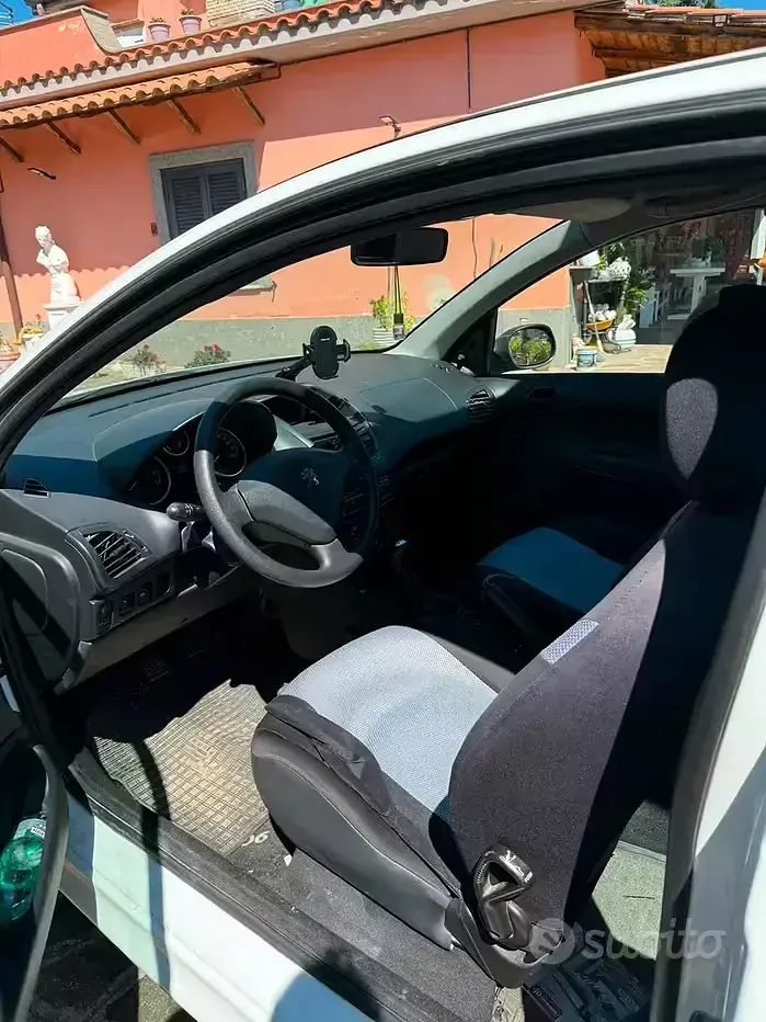Usata Peugeot 206 60 CV (44 kW) 2010 Bianco Berlina