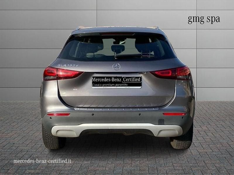 Usata Mercedes GLA180 116 CV (85 kW) 2022 Grigio SUV