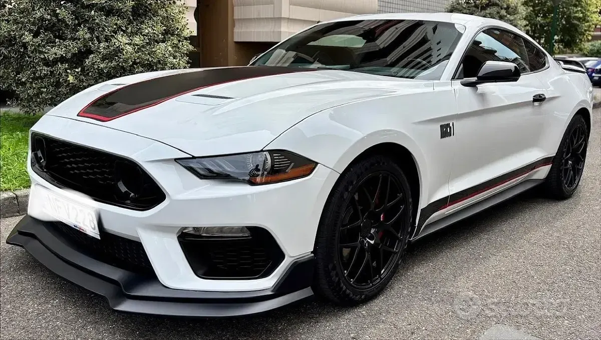 Usata Ford Mustang Fastback 291 CV (214 kW) 2020 Bianco Coupé