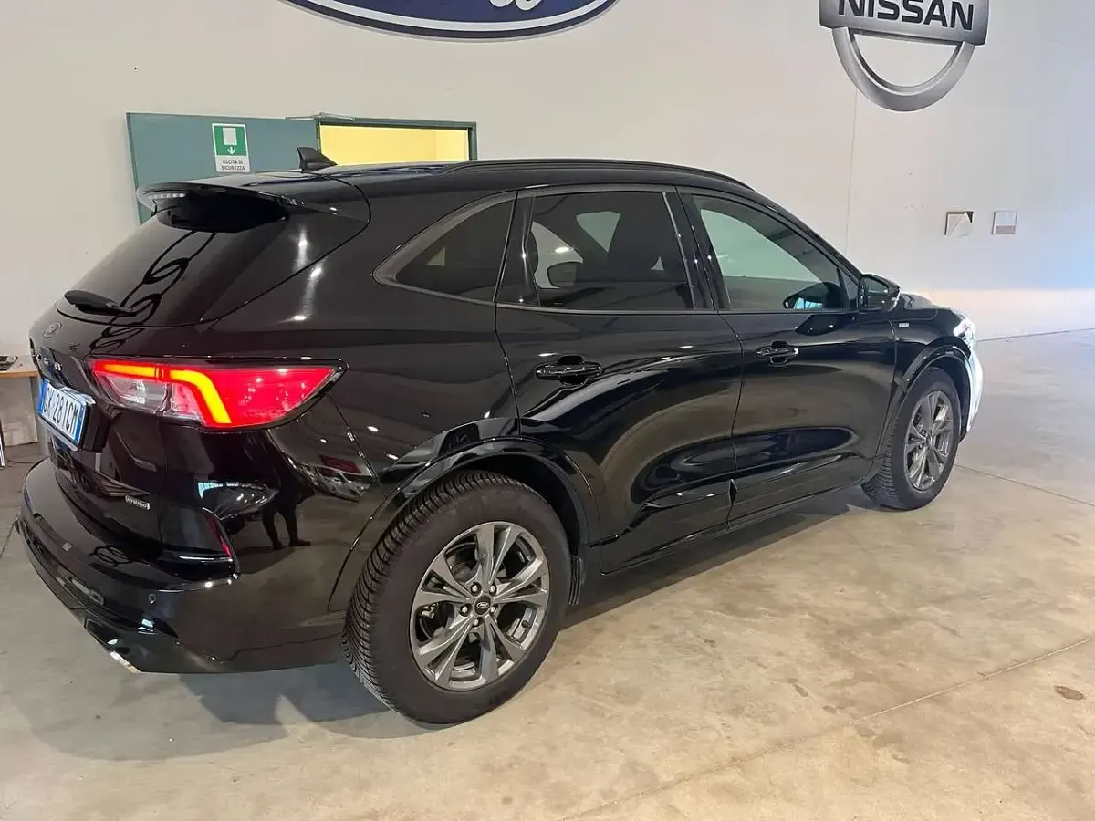 Usata Ford Kuga ST-Line 152 CV (111 kW) 2022 Nero SUV