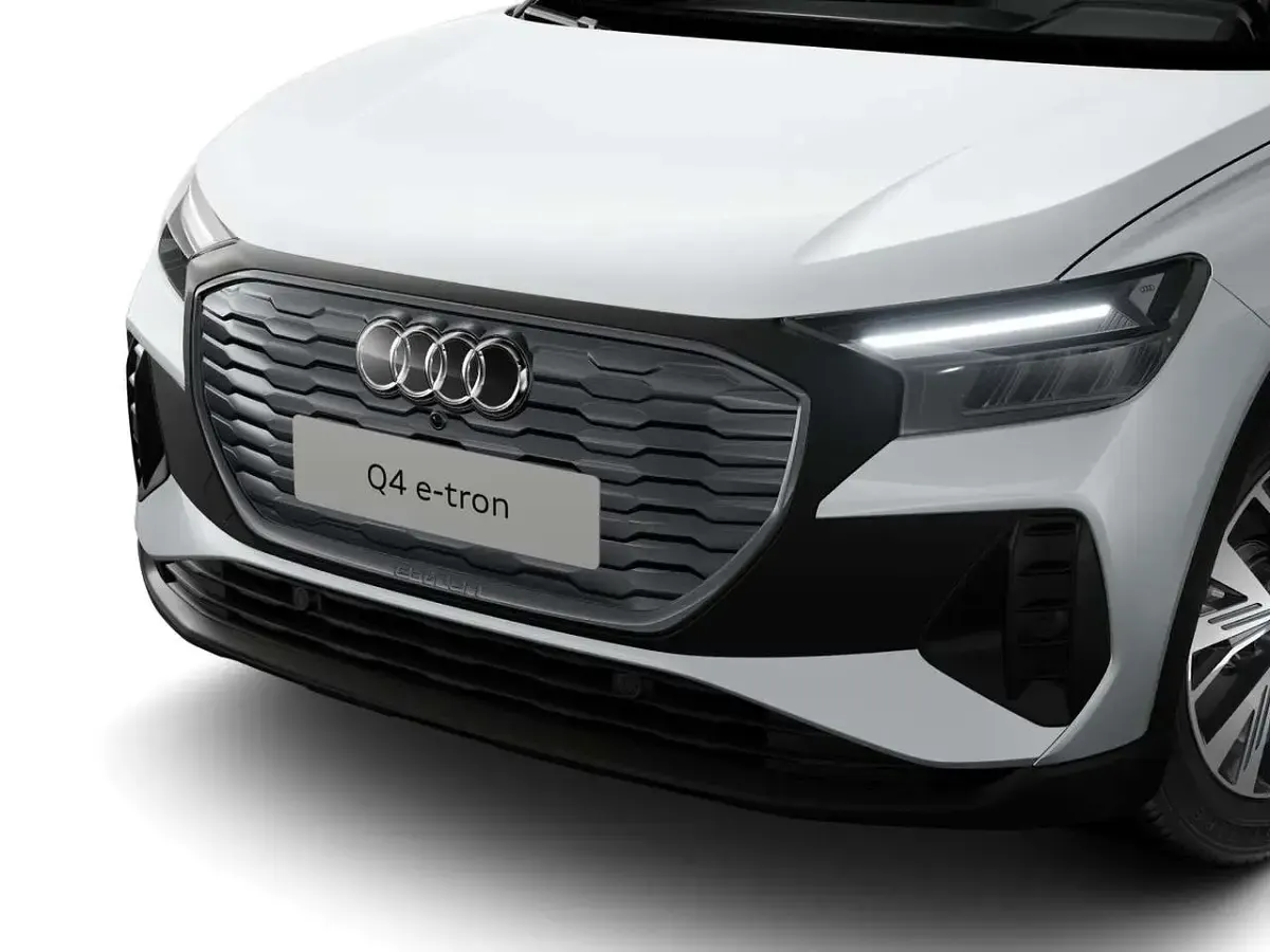 Nuova Audi Q4 e-tron 69 kW (95 CV) 2026 Bianco ghiacciaio metallizzato SUV