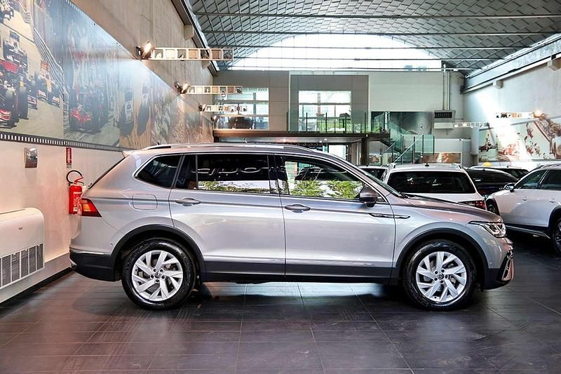 Usata VW Tiguan Allspace Elegance 150 CV (110 kW) 2023 Grigio SUV