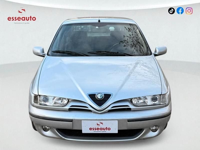 Usata Alfa Romeo 146 103 CV (75 kW) 1999 Argento Utilitaria