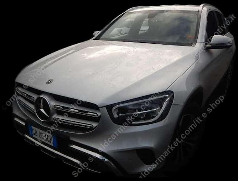 Argento Usata 2020 Mercedes GLC220 SUV | 29.900 € (Buon prezzo) - Immagine 1/4