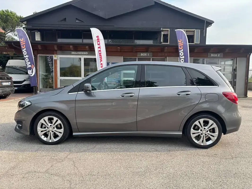 Usata Mercedes B200 Premium 136 CV (100 kW) 2016 Utilitaria