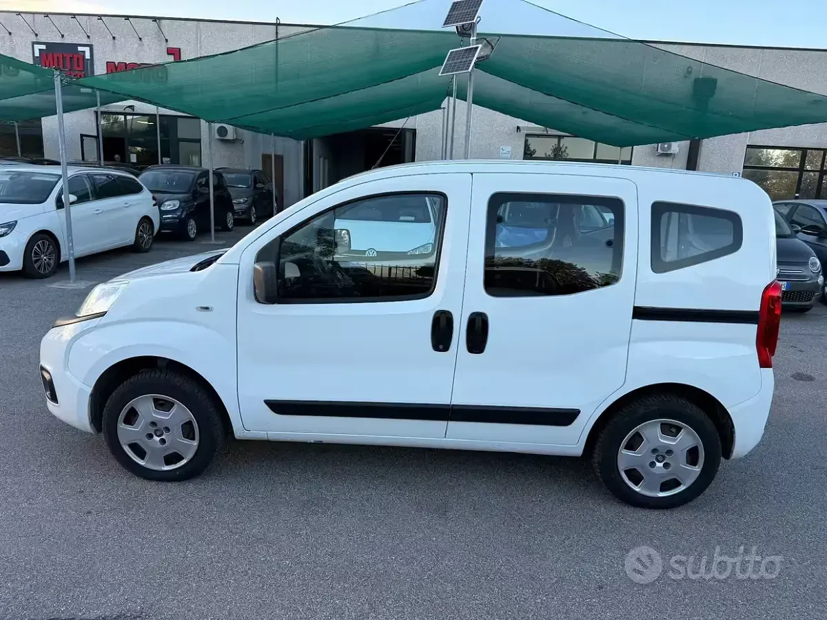 Usata Fiat Qubo Lounge 69 CV (50 kW) 2019 Bianco Monovolume