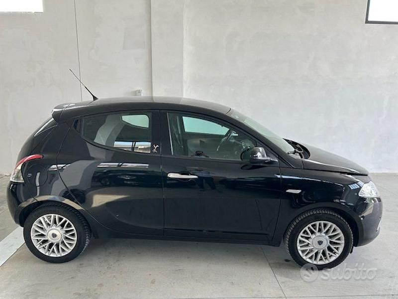 Usata Lancia Ypsilon S 95 CV (69 kW) 2014 Nero Utilitaria