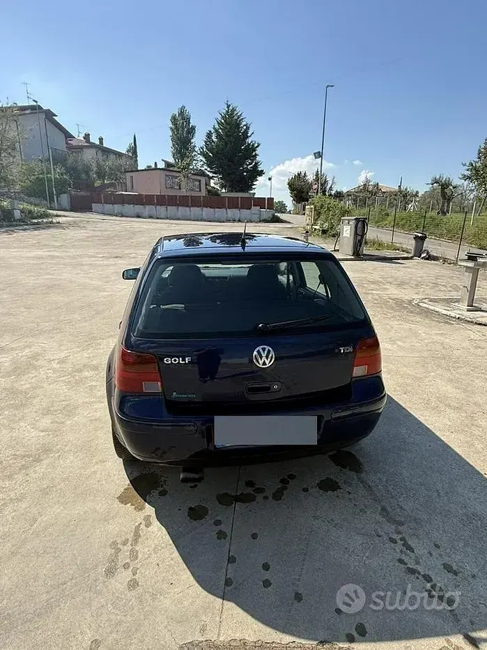 Usata VW Golf IV 101 CV (74 kW) 2003 Blu Berlina