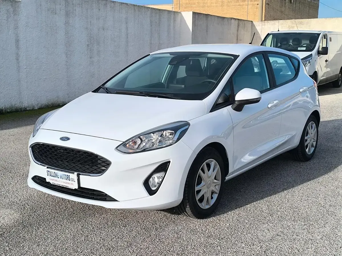 Usata Ford Fiesta 86 CV (63 kW) 2020 Bianco Berlina