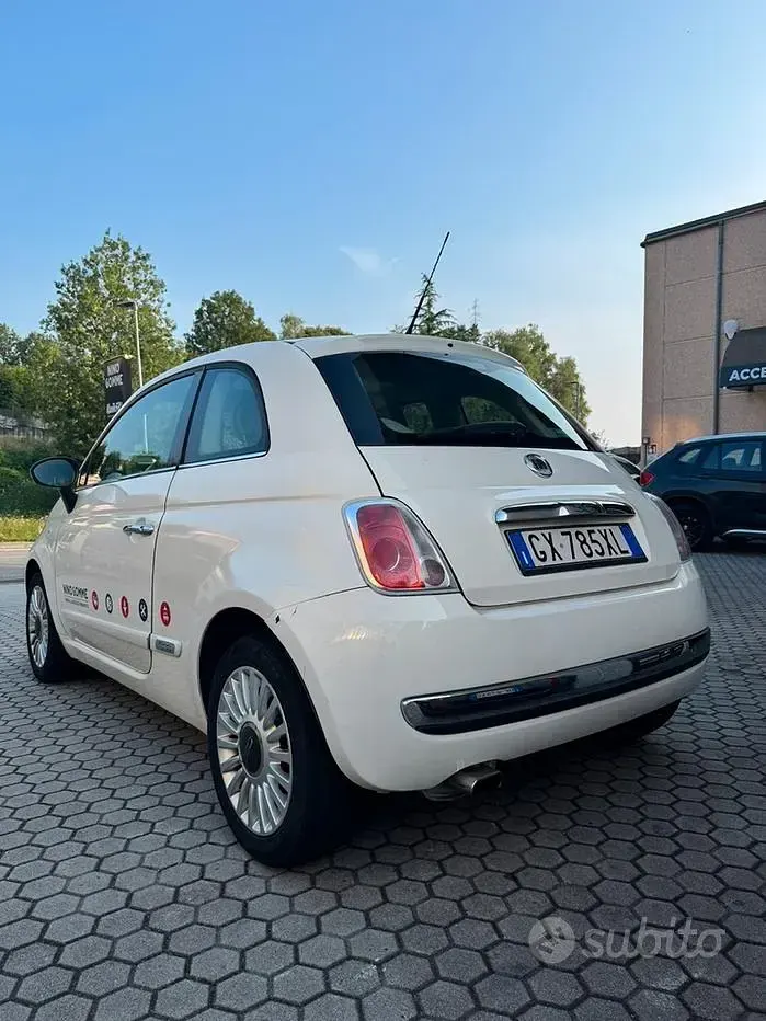 Usata Fiat 500 Lounge 69 CV (50 kW) 2010 Bianco Berlina