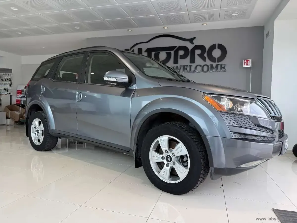 Usata Mahindra XUV500 140 CV (102 kW) 2013 Grigio SUV