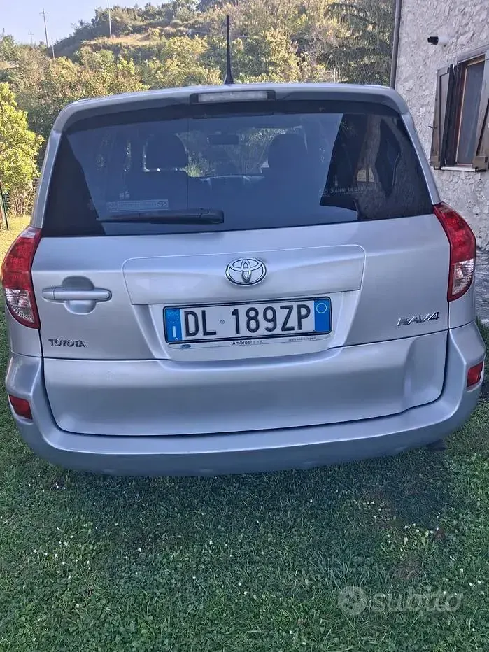 Usata Toyota RAV4 152 CV (111 kW) 2007 SUV