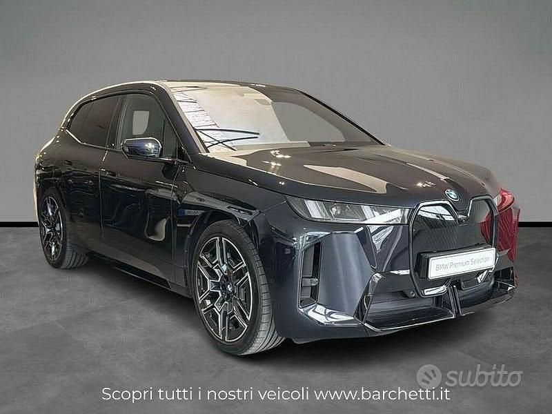 Usata BMW iX M Sport 400 kW (544 CV) 2025 Nero SUV