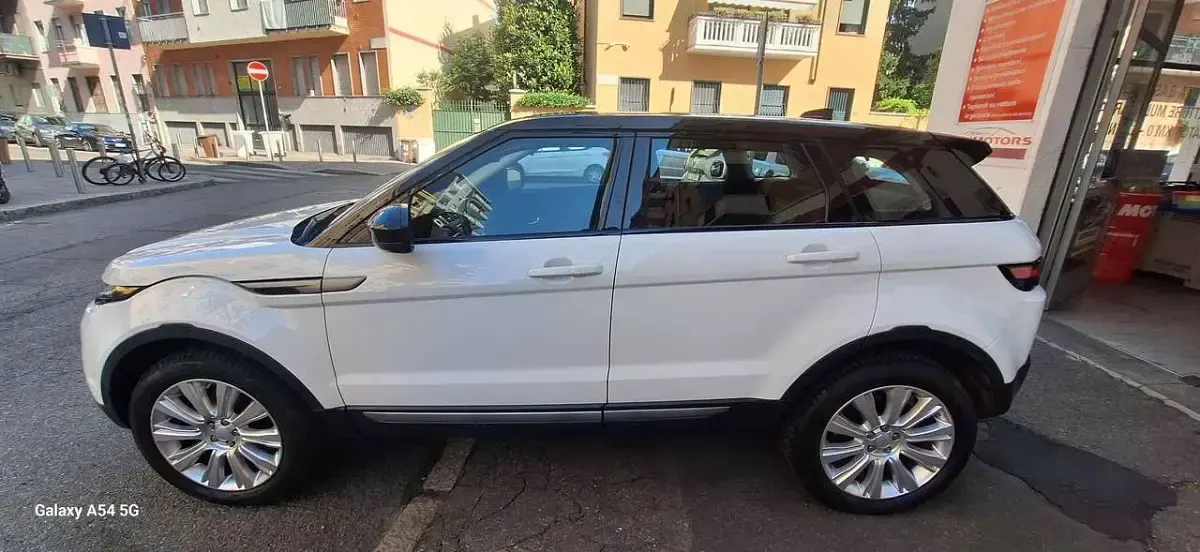 Usata Land Rover Range Rover evoque 150 CV (110 kW) 2017 Bianco SUV