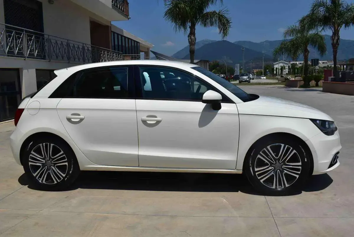 Usata Audi A1 Attraction 90 CV (66 kW) 2012 Bianco Utilitaria
