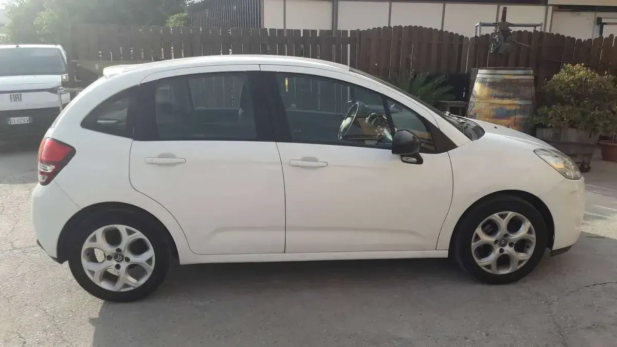 Usata Citroën C3 Style 73 CV (53 kW) 2010 Bianco Berlina