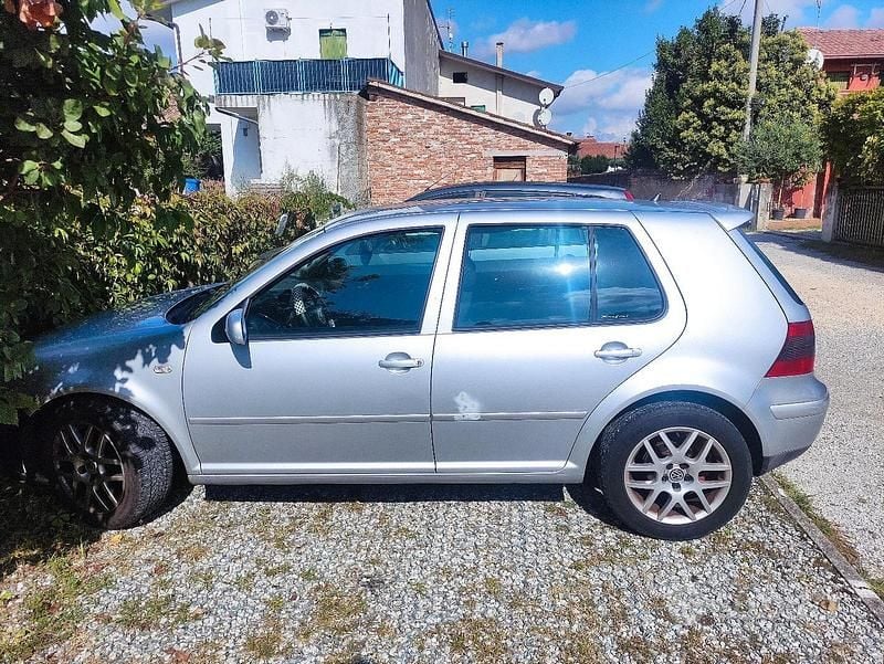 Usata VW Golf IV 2000 Grigio Berlina