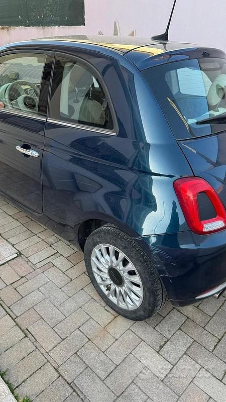 Usado Fiat 1200 Lounge 69 HP (50 kW) 2019 Azul Sedan