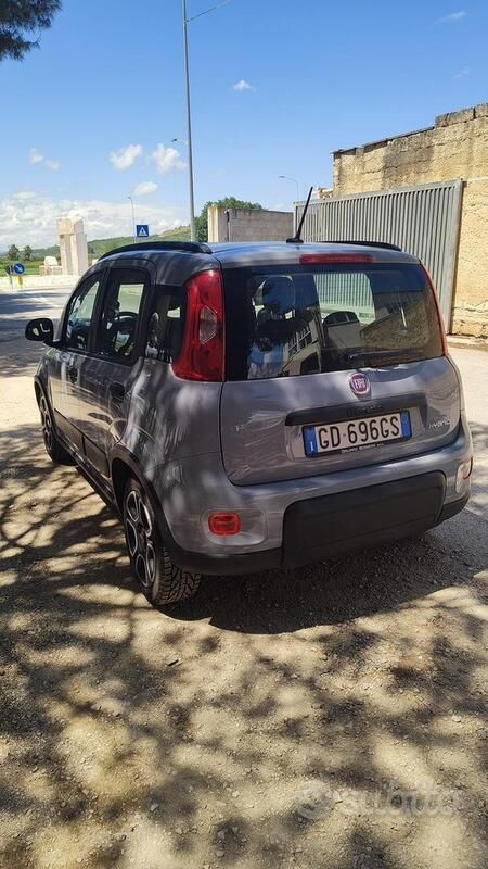 Usata Fiat Panda Connect 70 CV (51 kW) 2021 Blu Utilitaria