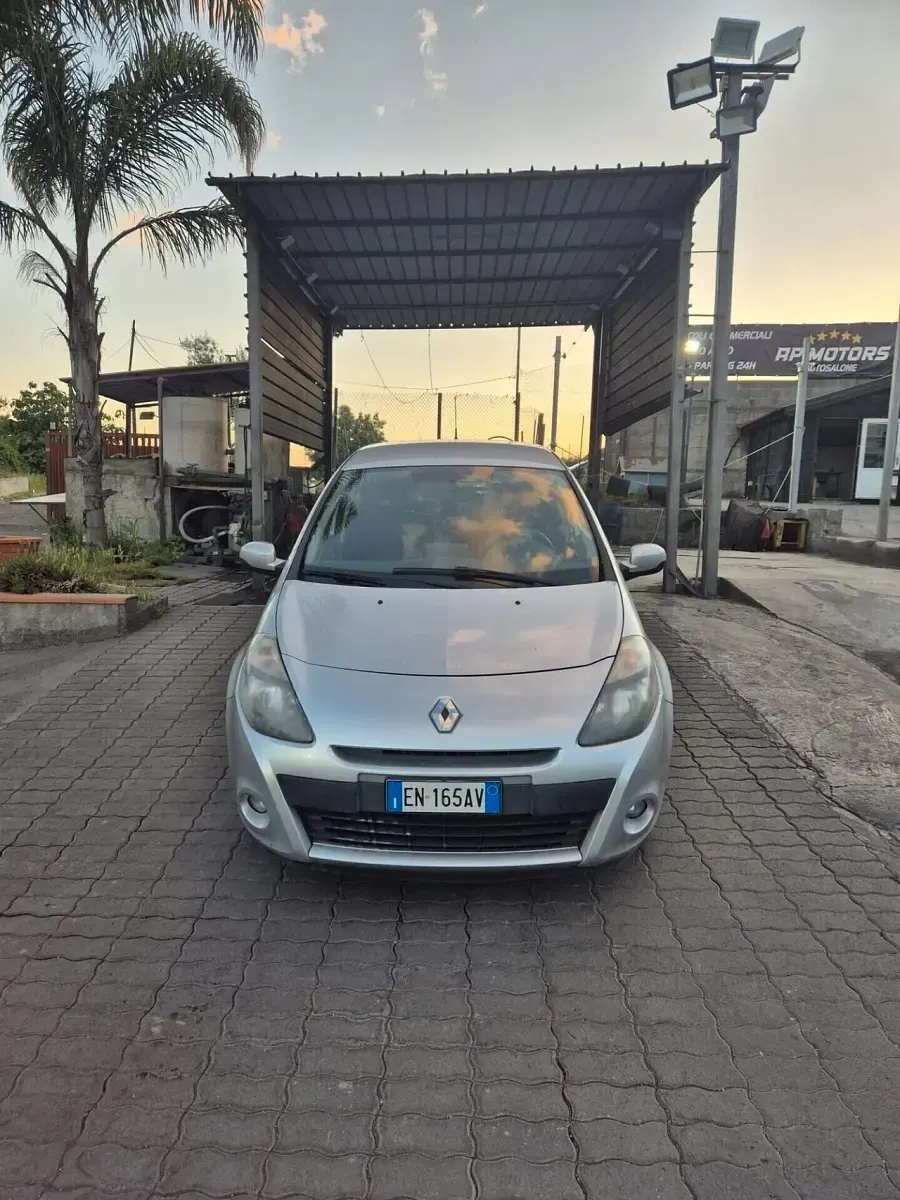 Usata Renault Clio IV 75 CV (55 kW) 2012 Nero Berlina