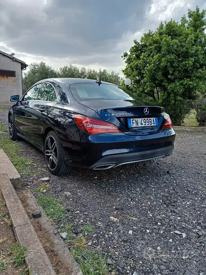 Usata Mercedes CLA200 136 CV (100 kW) 2018 Bluazzurro Coupé