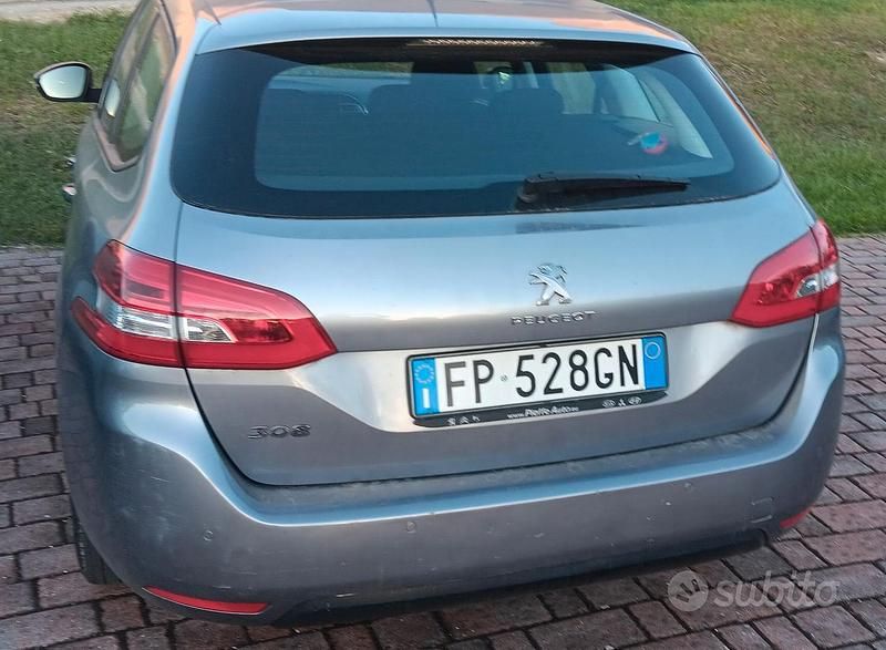 Usata Peugeot 308 SW 110 CV (80 kW) 2018 Grigio Station wagon