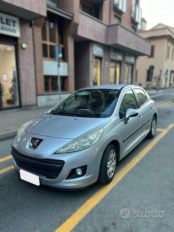 Usata Peugeot 207 75 CV (55 kW) 2009 Grigio Berlina