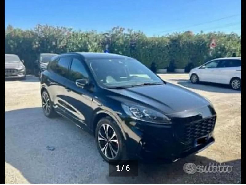 Usata Ford Kuga ST-Line X 120 CV (88 kW) 2022 SUV