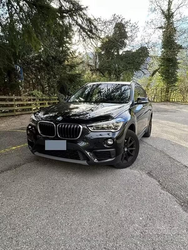 Usata BMW X1 150 CV (110 kW) 2019 Nero SUV